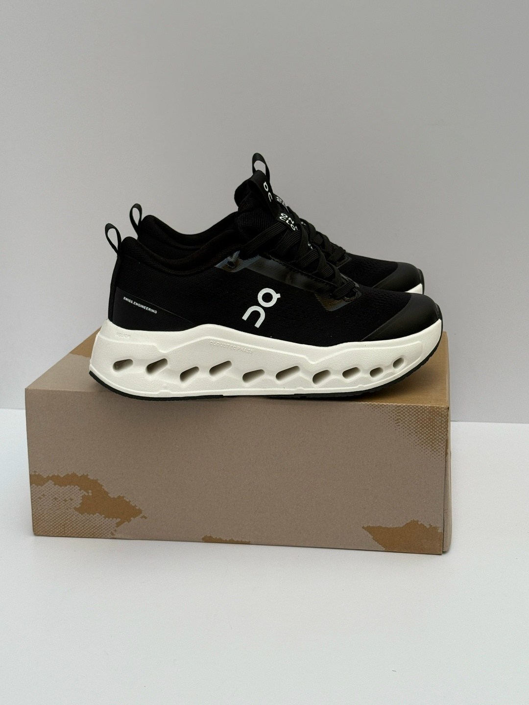 женские кроссовки,кроссовки on,кроссовки мужские женские,кроссовки мужские,черные кроссовки