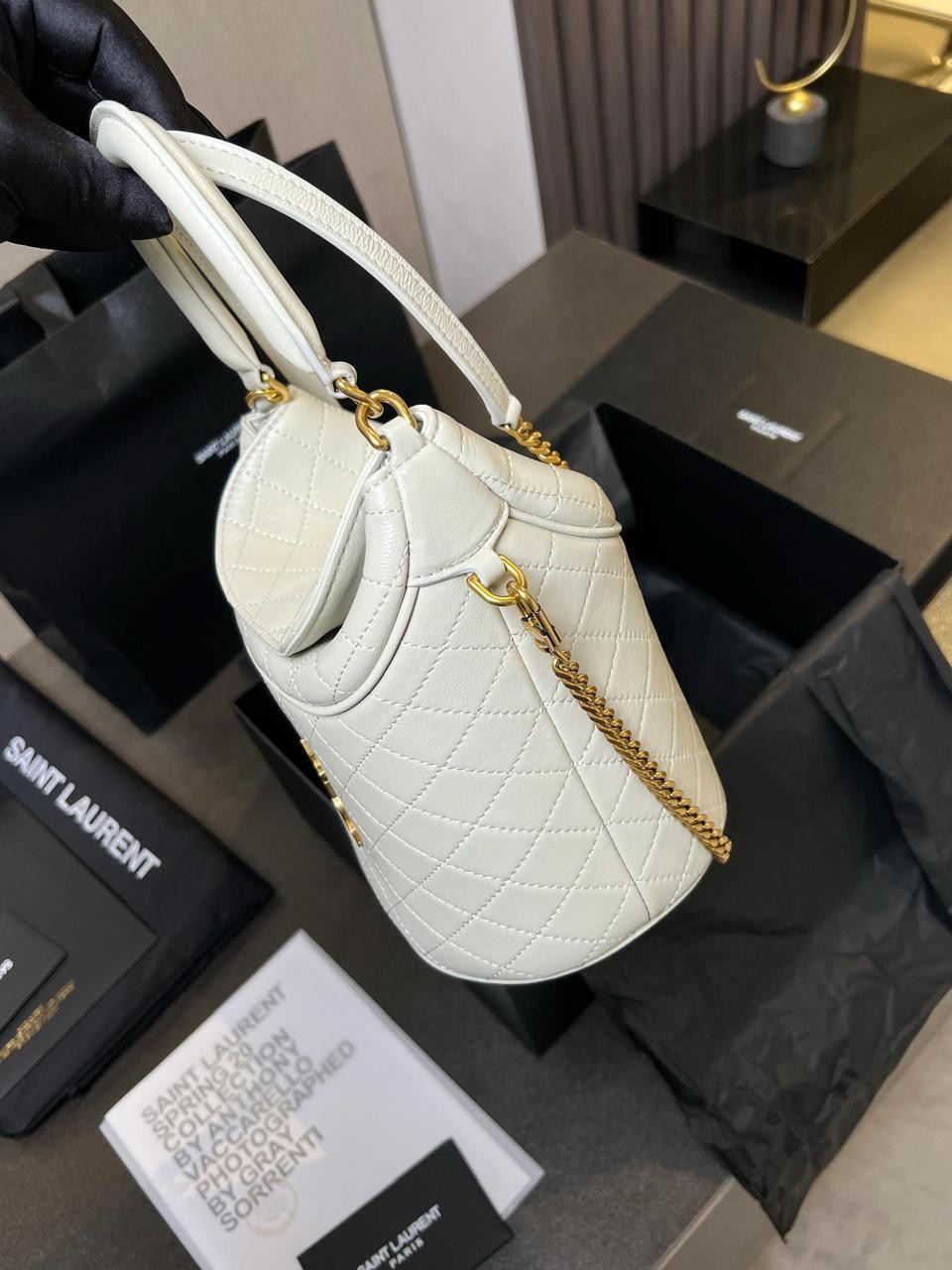 французская мода,модные джинсы,повседневный стиль,стиле кэжуал