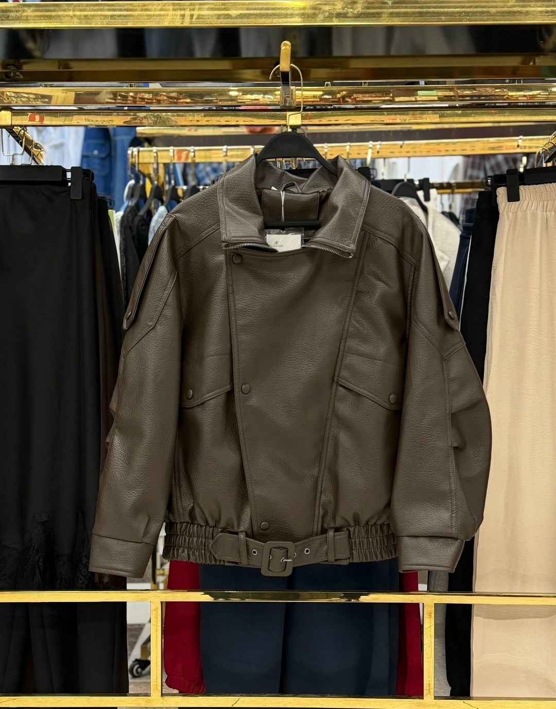 женская кожаная куртка,куртка кожаная,куртка косуха оверсайз,куртка кожаная оверсайз,куртка косуха