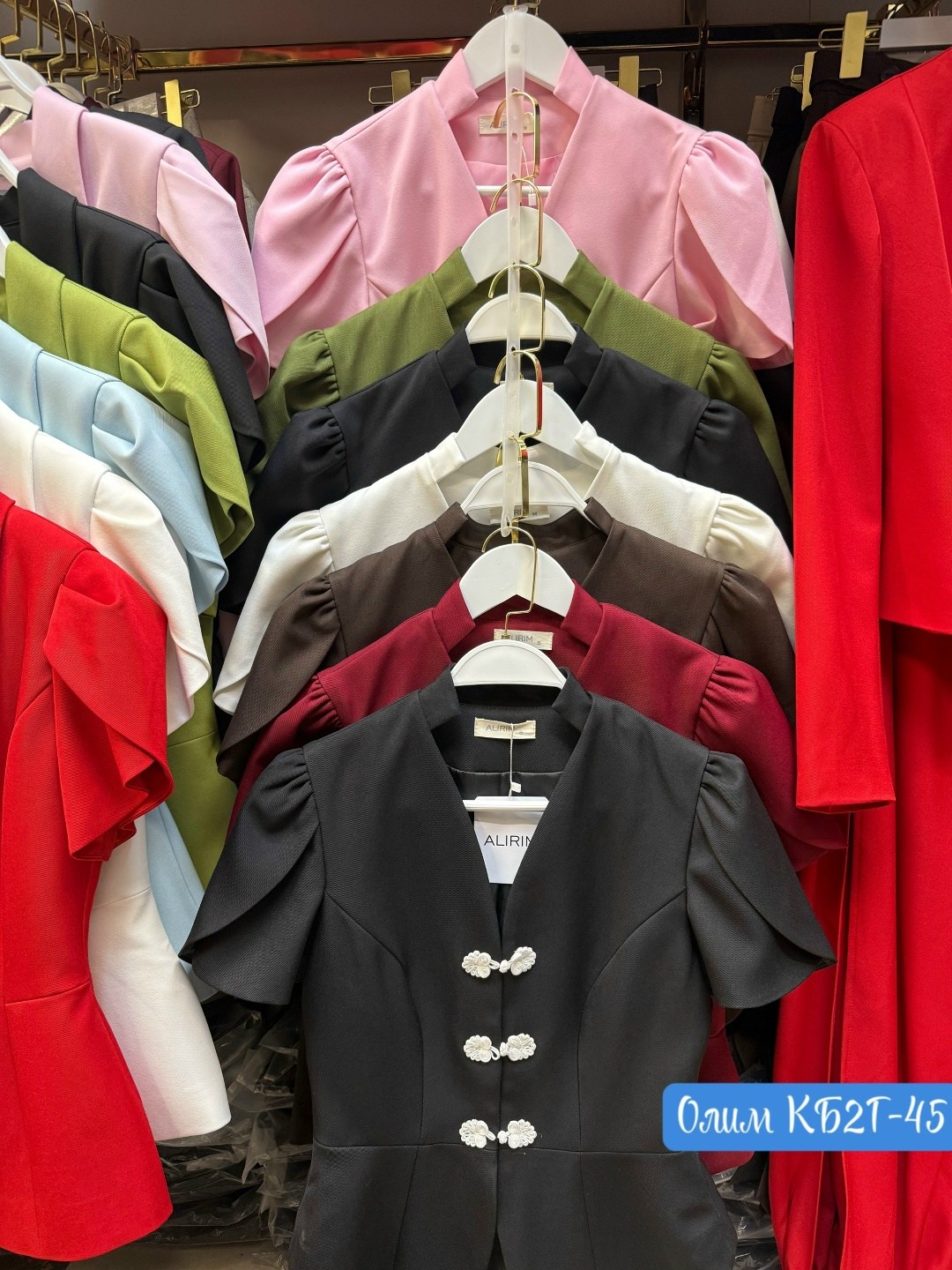 костюм женский,женский пиджак,элегантное модное,женская блузка,