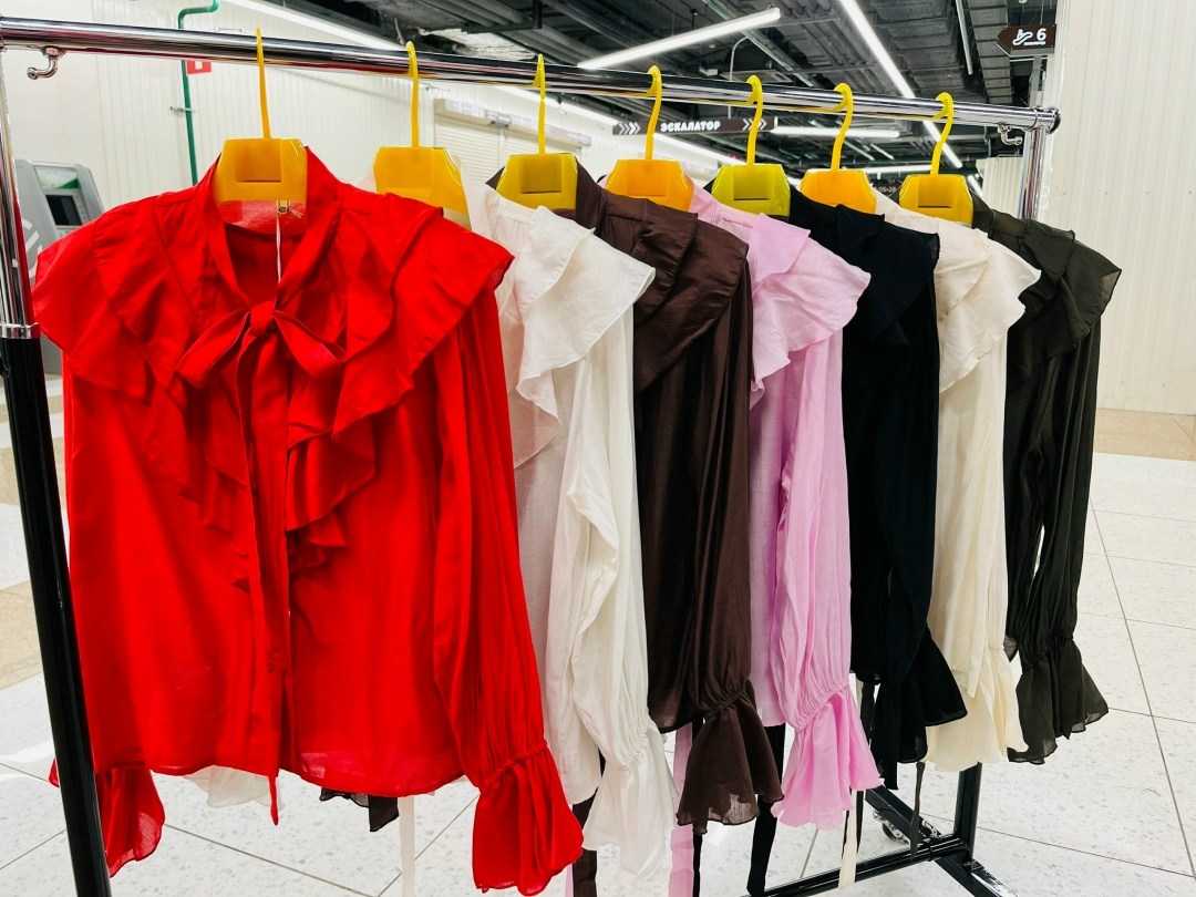 блузка с оборками,блузка женская,блузка красная с рюшами,блуза,блузка