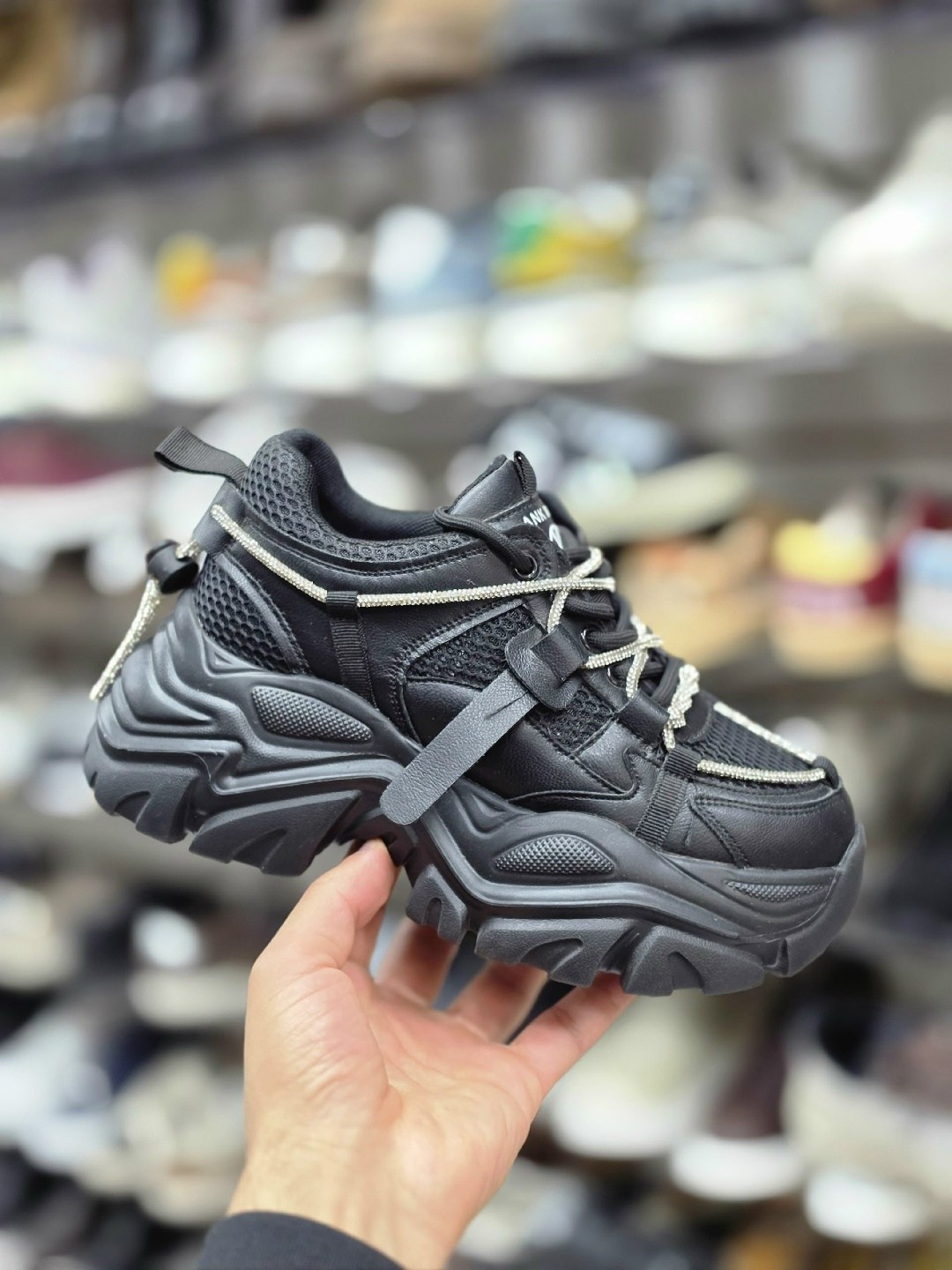 кроссовки женскиe,кроссовки,массивные кроссовки,массивные кроссовки женские,кроссовки модные