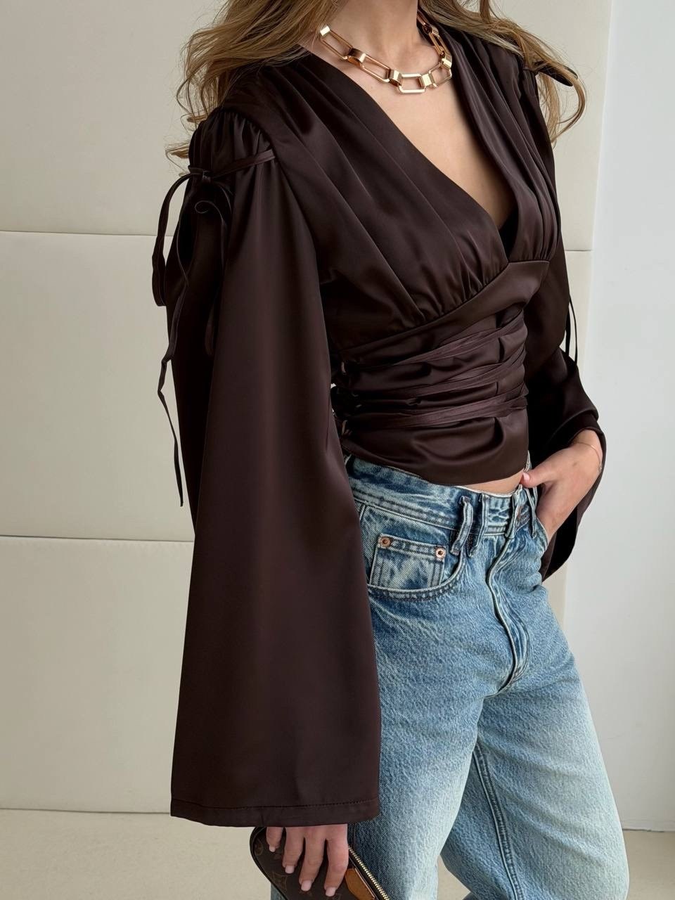 блуза,блузка женская,блуза из сатина с декоративными завязками,блузка