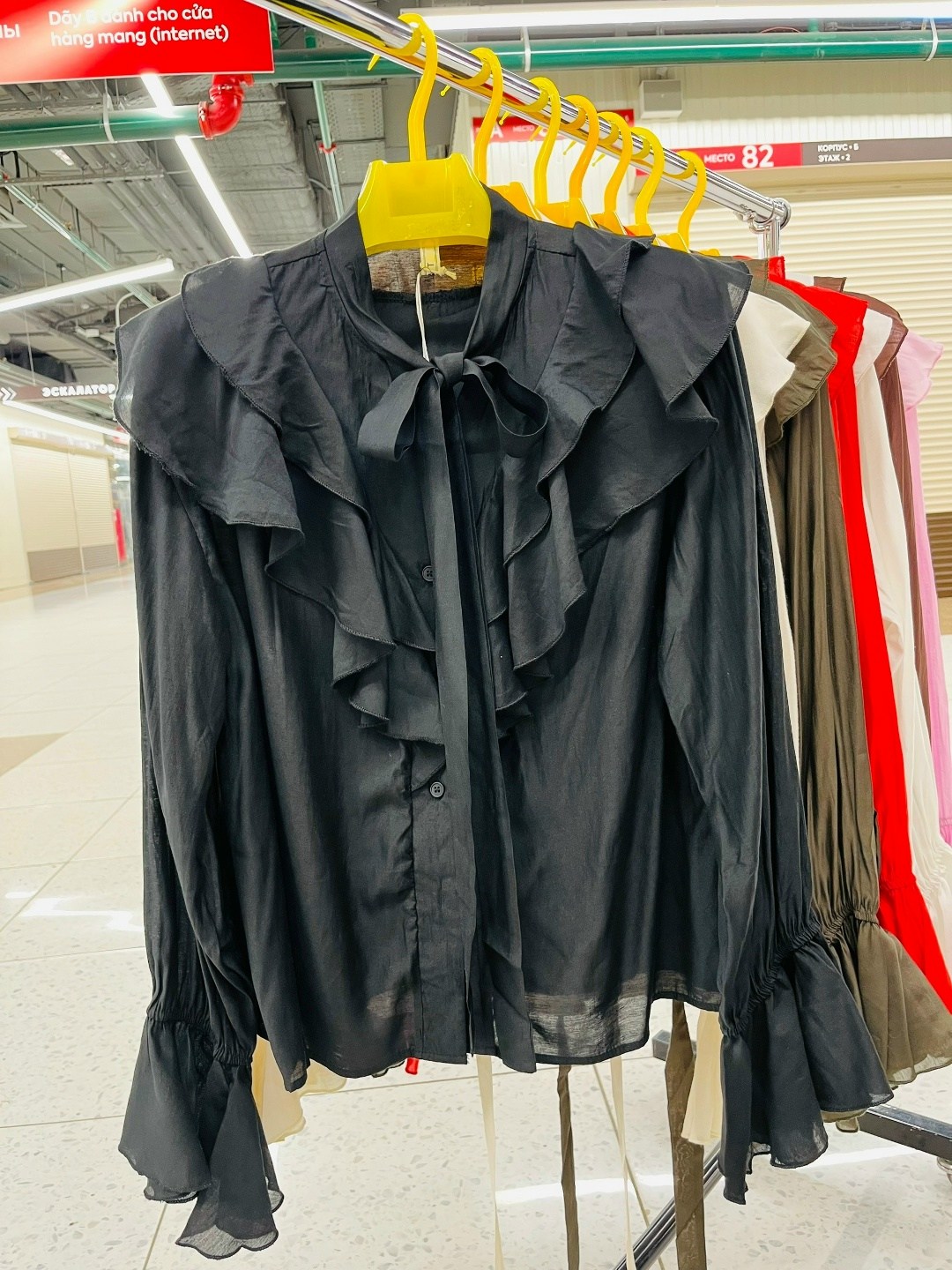 блузка с оборками,блузка женская,блузка красная с рюшами,блуза,блузка