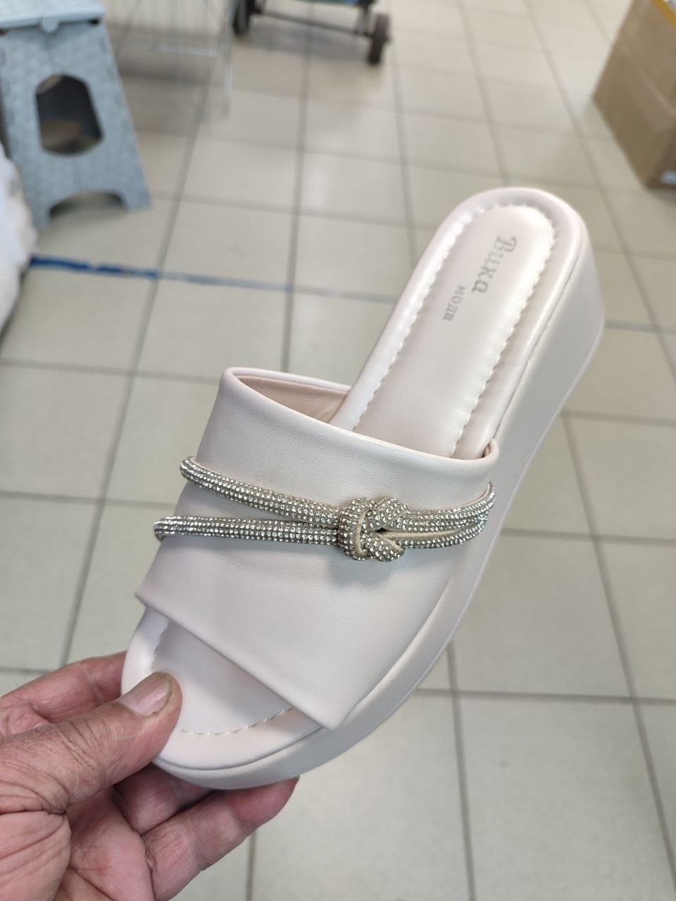 ,шлепанцы со стразами,женские шлепанцы,шлепки женские,шлепки со стразами