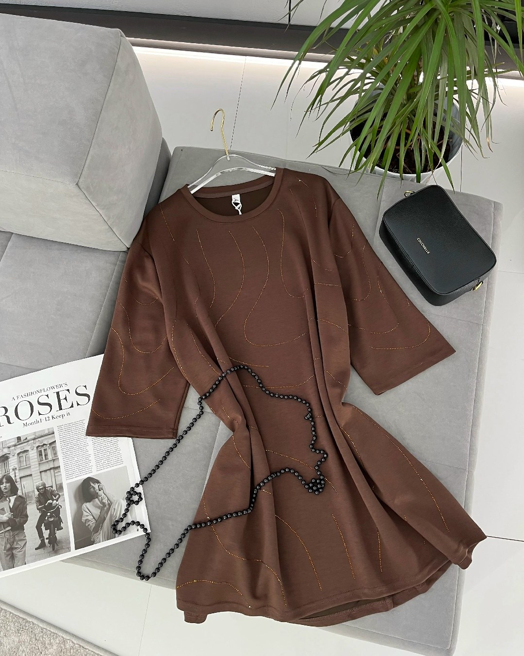 женская футболка,футболочка в стиле оверсайз,женская кофта,футболка женская оверсайз со стразами,футболка оверсайз со стразами