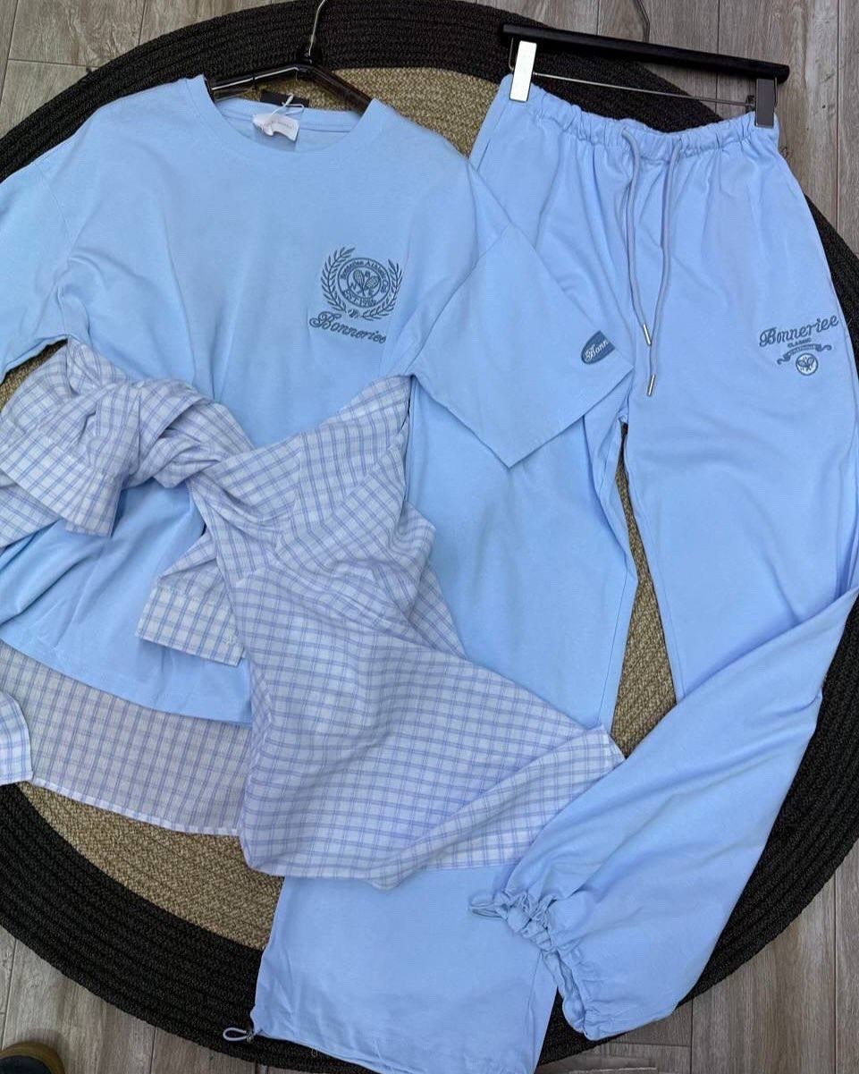 красный костюм,костюм спортивный,стильные костюмы,костюм женский велюровый,спорт костюм