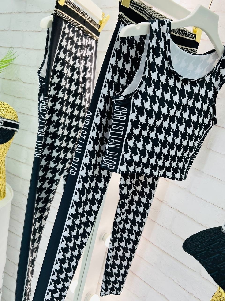 трикотажные костюмы,женский костюм тройка,женские костюмы,костюм с принтом,брендовый костюм