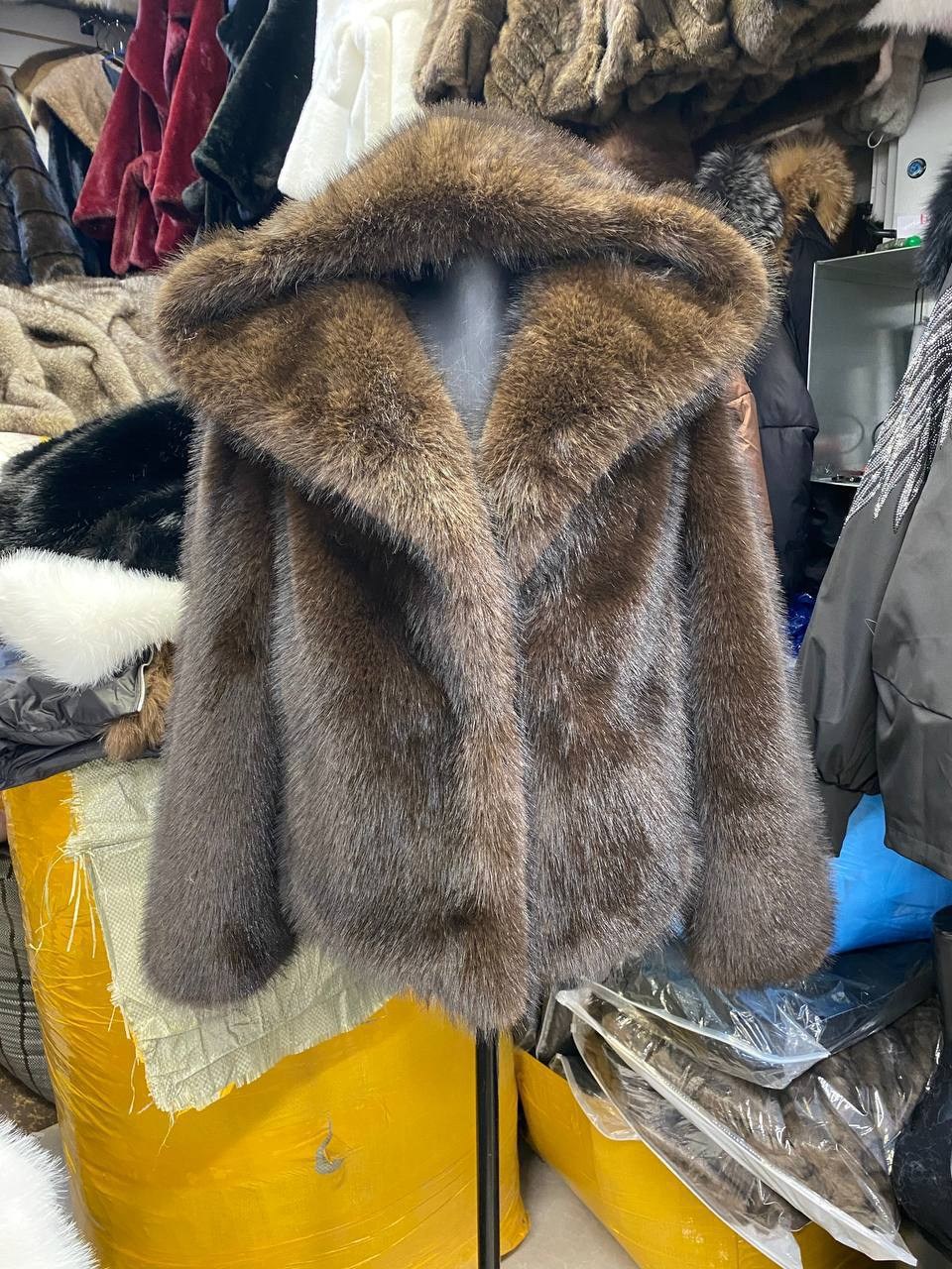 шуба искусственная женская,розовая шуба из искусственного меха,шуба искусственная,розовая шуба,розовый мех