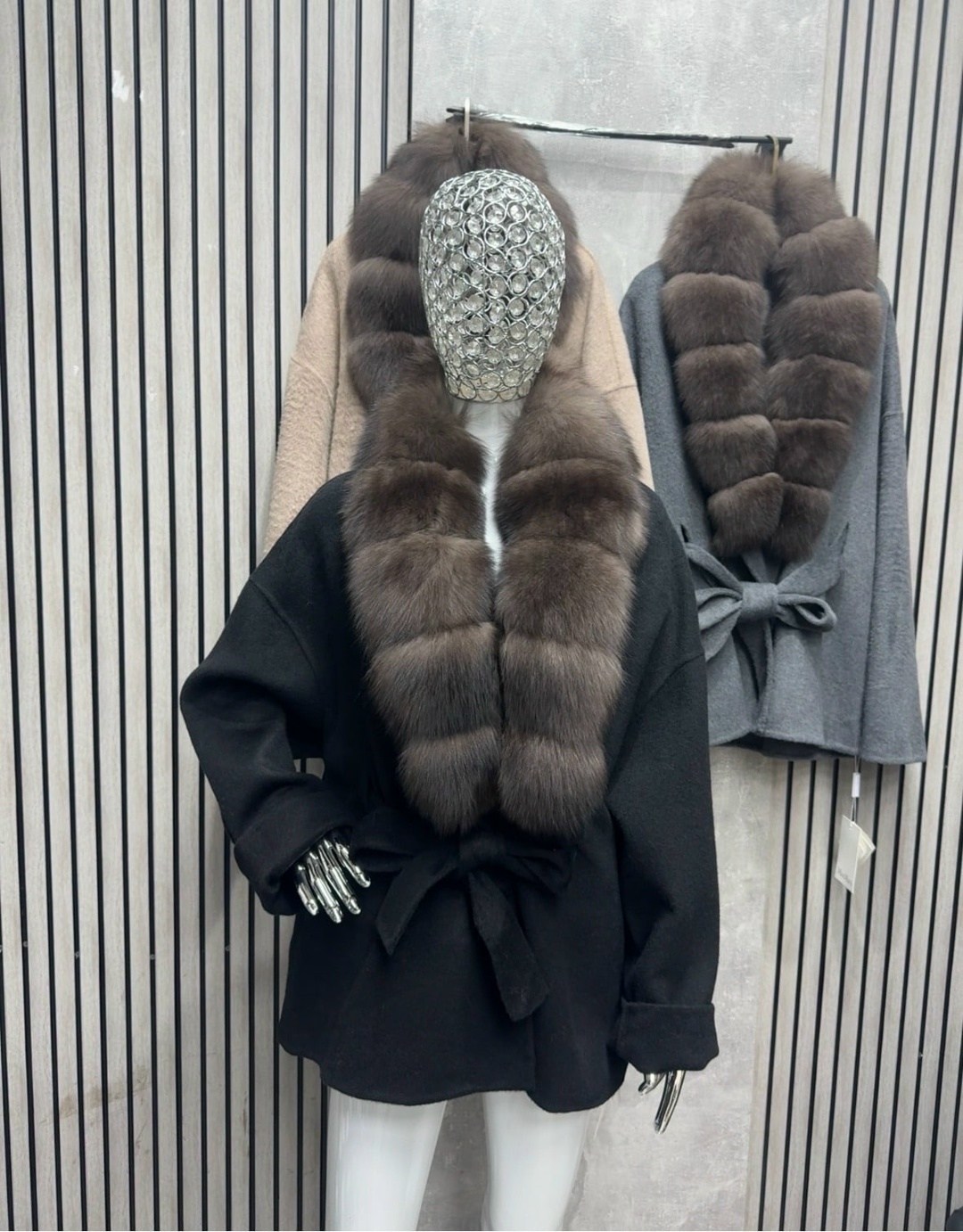 кашемировое пальто женское с мехом песца,женское пальто с натуральным мехом,пальто с мехом,темно-серое пальто с мехом финского песца,зимнее пальто женское