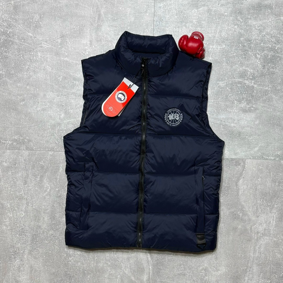 жилет canada goose,жилет canada goose мужской синий,жилет canada goose мужской,пуховой жилет,canada goose мужской тёмно-синий жилет garson vest