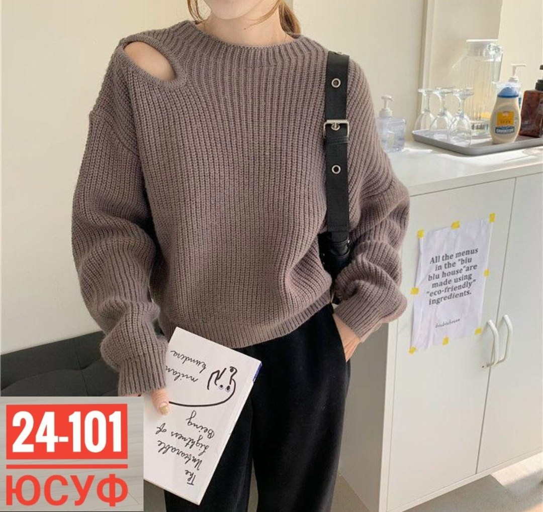 свитер женский черный,модные свитера,свитер,свитер с открытыми плечами,стильный свитер