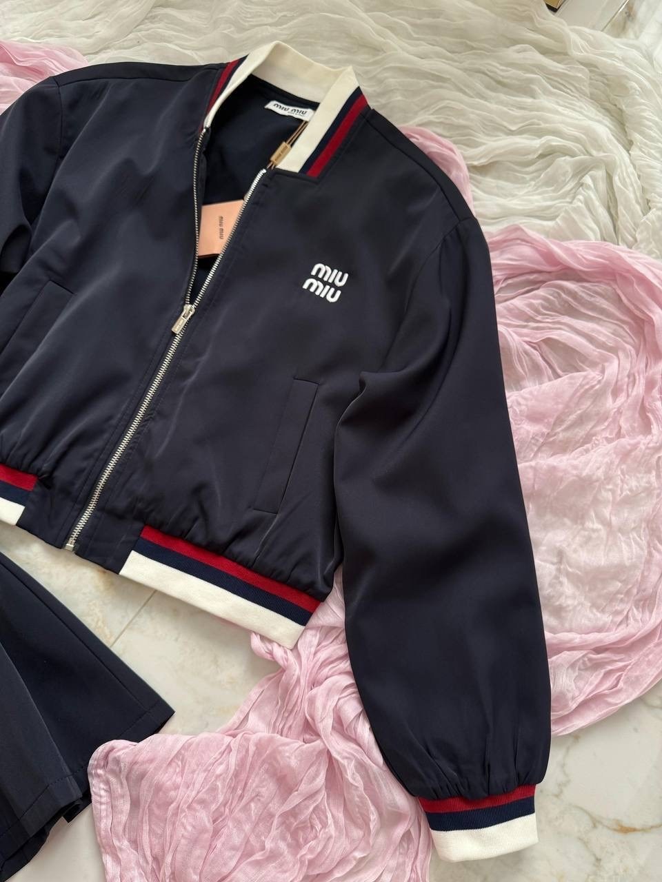 костюм miu miu женский,костюм miu miu,стильные костюмы,костюм с юбкой,женский костюм с юбкой