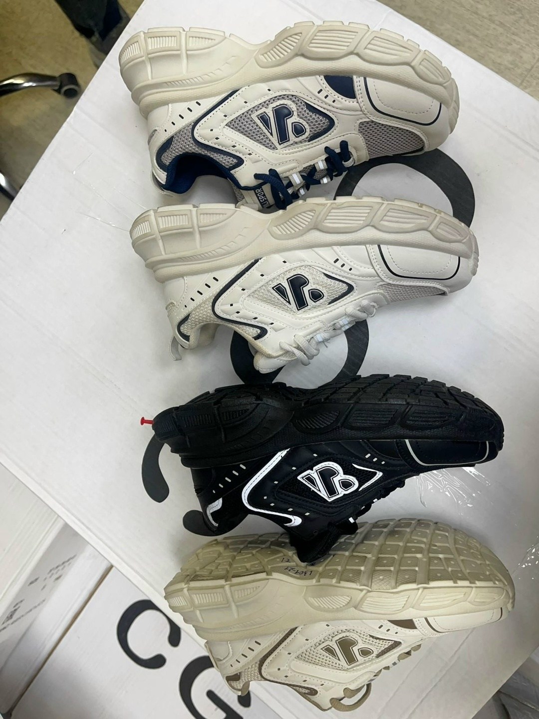 кроссовки,женские кроссовки,массивные кроссовки,повседневные кроссовки,модные кроссовки