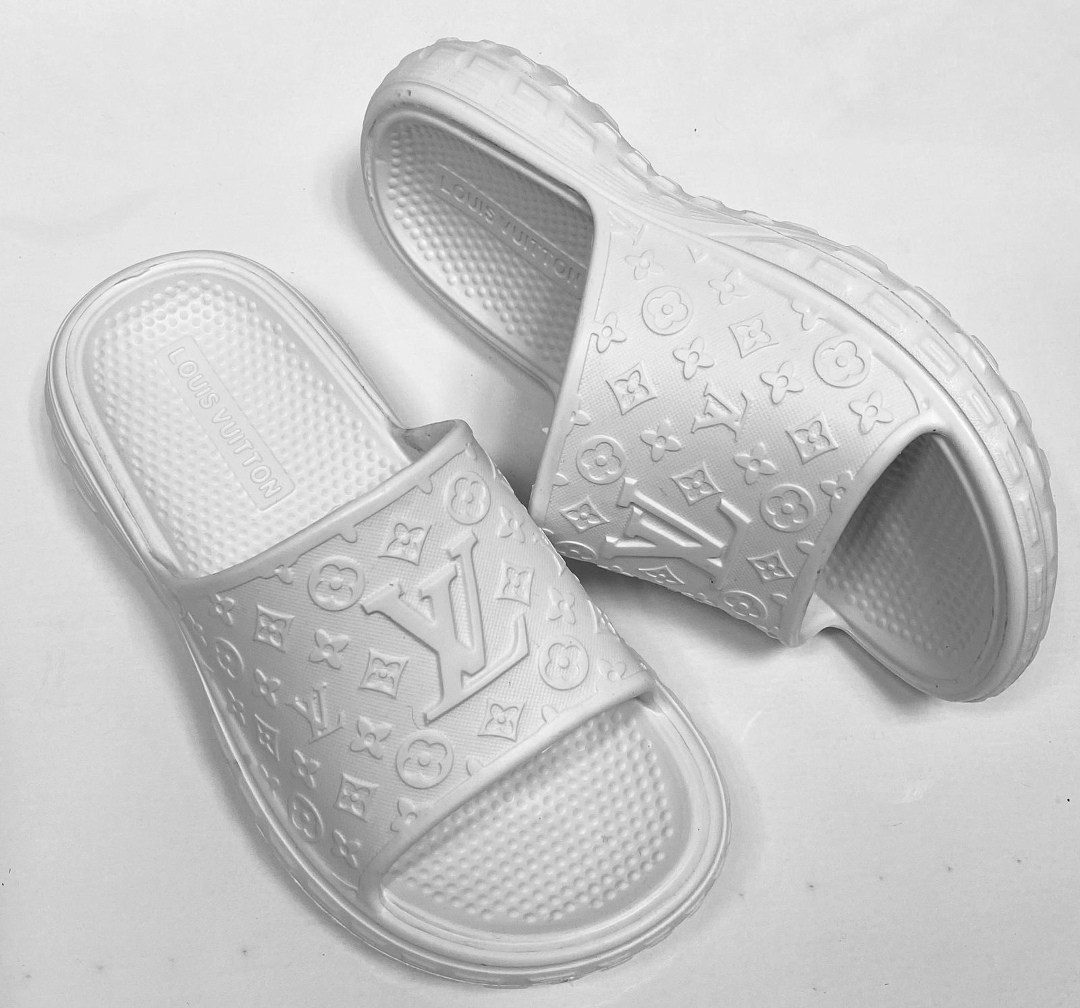 шлепанцы луи виттон белые,луи виттон шлепки женские,шлепанцы луи виттон,шлепанцы louis vuitton,женские белые шлепки louis vuitton
