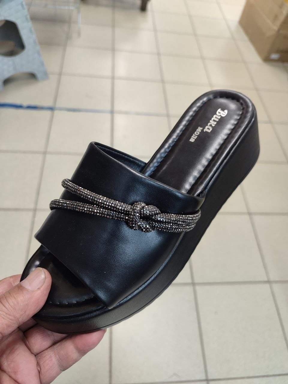 ,шлепанцы со стразами,женские шлепанцы,шлепки женские,шлепки со стразами