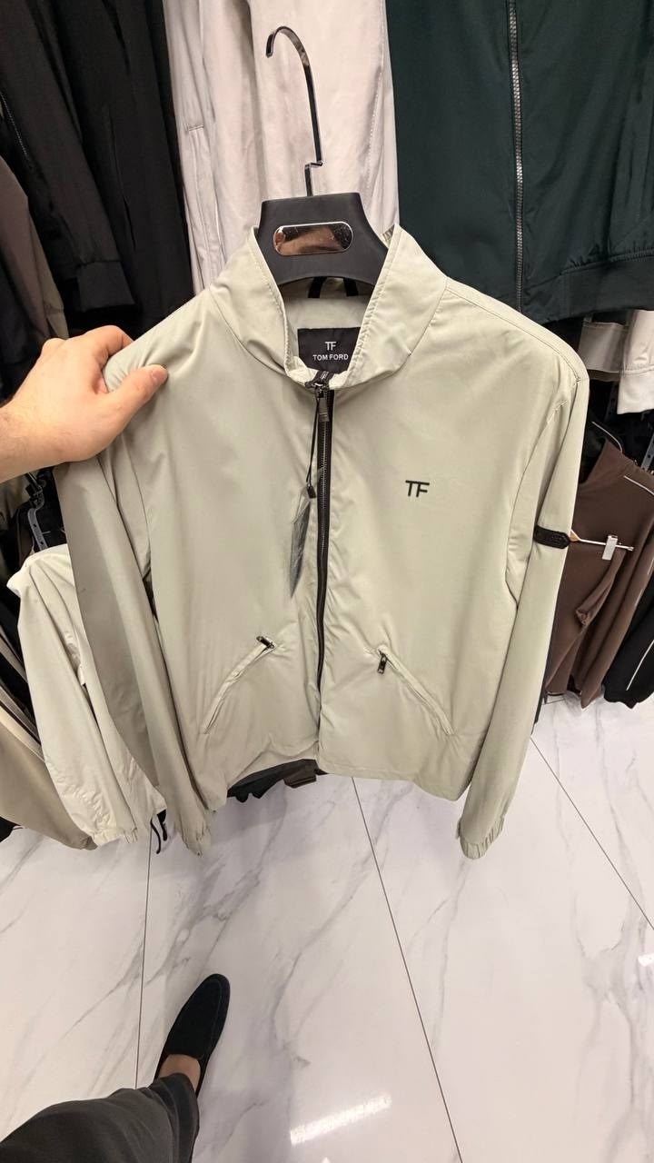 мужская куртка ветровка,ветровка мужская,легкая куртка,куртка бомбер