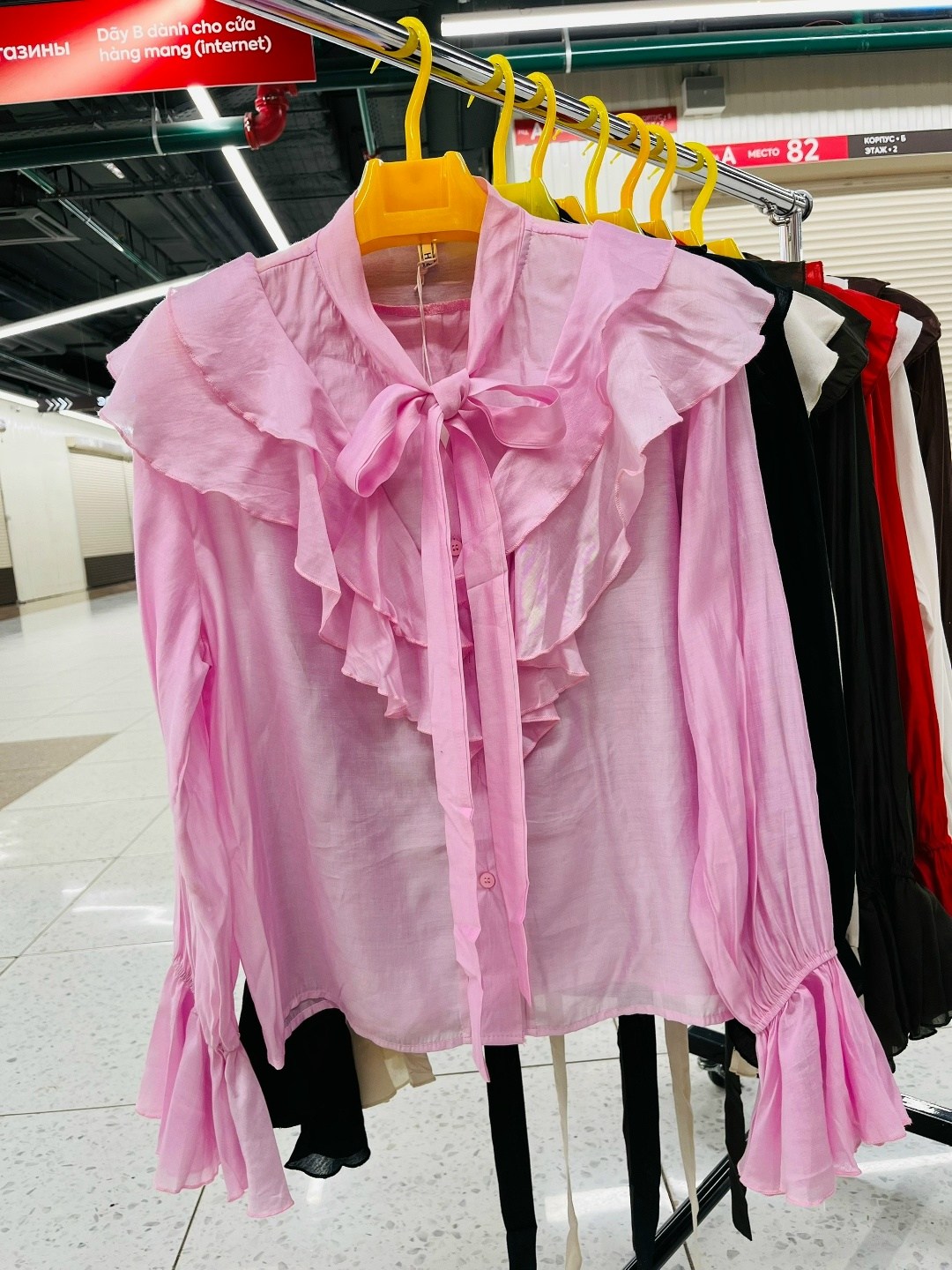 блузка с оборками,блузка женская,блузка красная с рюшами,блуза,блузка