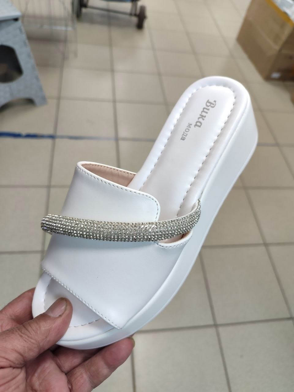 ,шлепанцы со стразами,женские шлепанцы,шлепки женские,шлепки со стразами