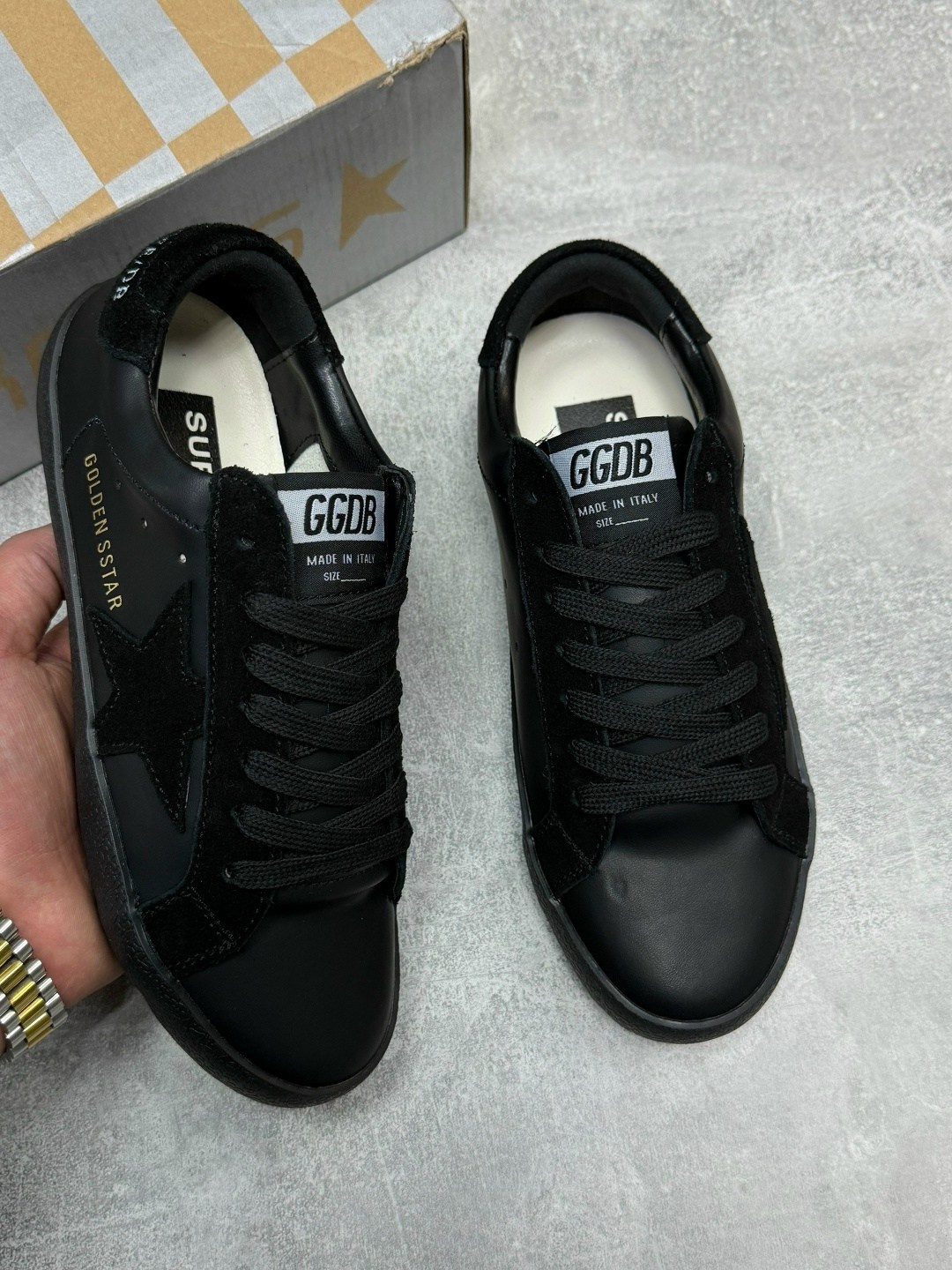 ,golden goose deluxe brand черные кожаные кеды superstar с белой звездой,кроссовки golden goose,golden goose кеды hi star на платформе черный,кроссовки golden goose superstar black white