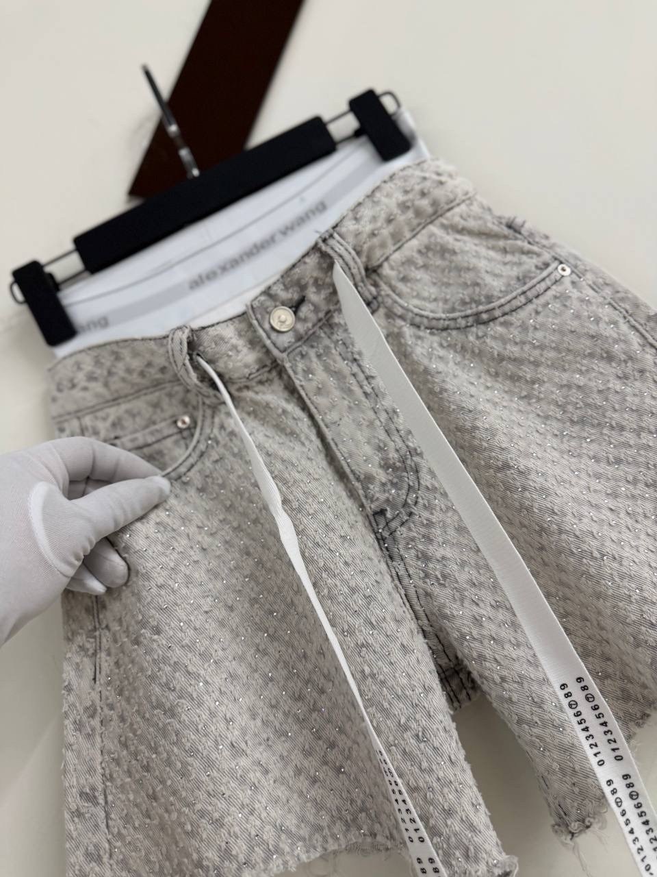 джинсовые шорты,женские шорты,женские джинсовые шорты,шорты джинс,джинсовые шорты со стразами