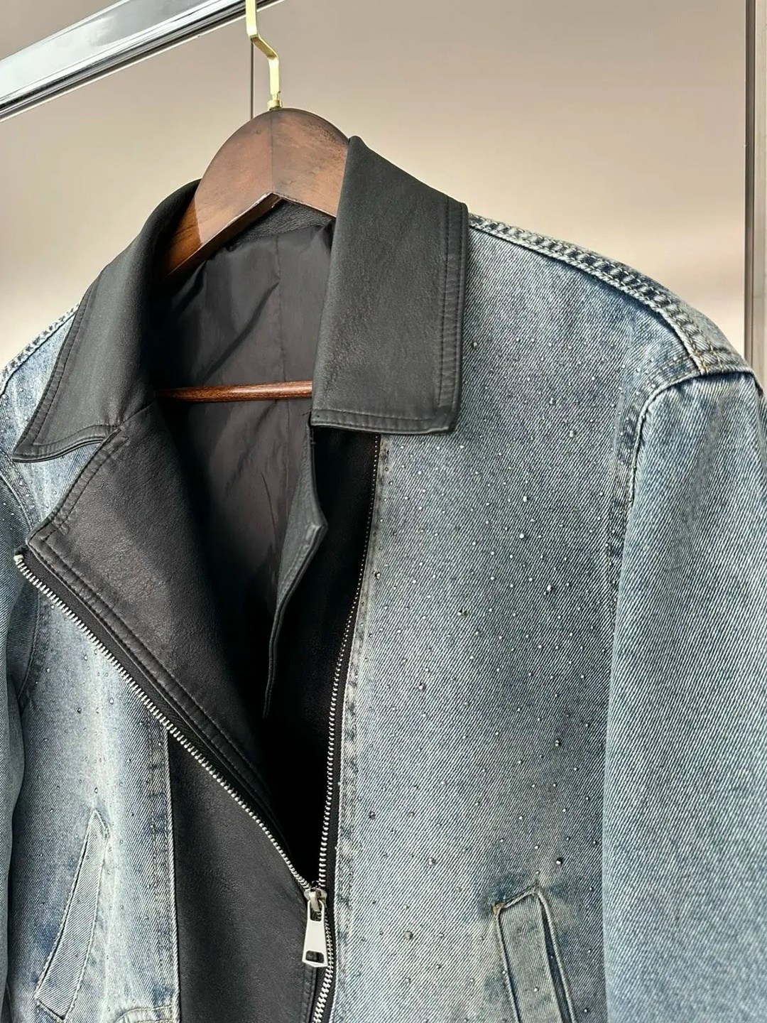 джинсовая куртка женская ветровка летняя saleev-jeans,куртка женская джинсовая,джинсовая куртка,куртка стильная,женская куртка