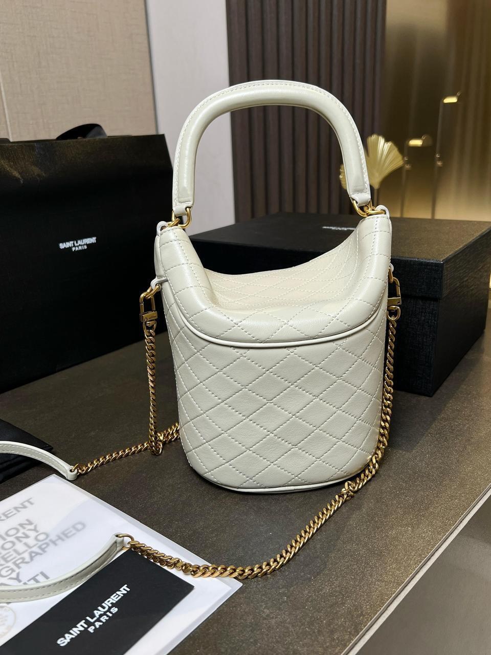 французская мода,модные джинсы,повседневный стиль,стиле кэжуал