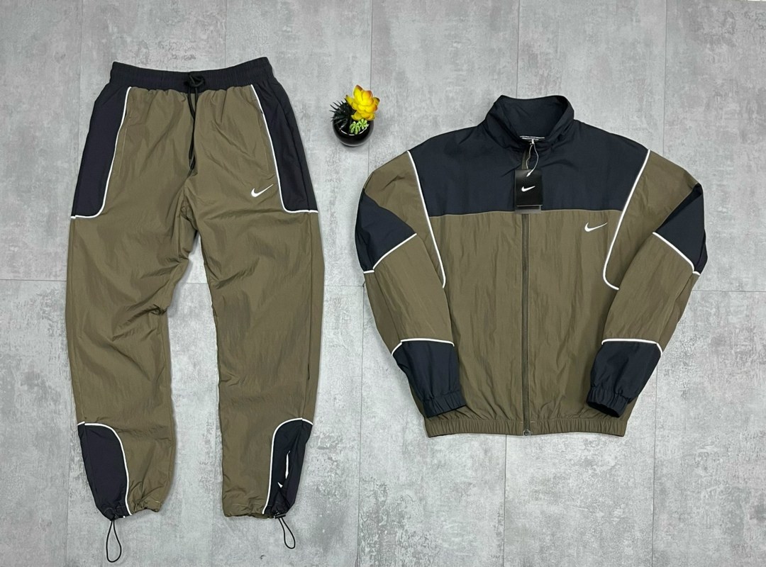 спортивный костюм мужской nike,спортивный костюм плащевка мужской,спортивные костюмы мужские,спортивные костюмы nike,спортивные костюмы для мужчин