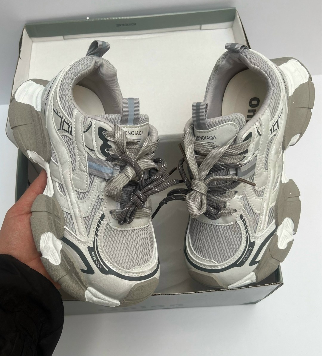 женские кроссовки,кроссовки женские balenciaga,кроссовки balenciaga,,массивные кроссовки