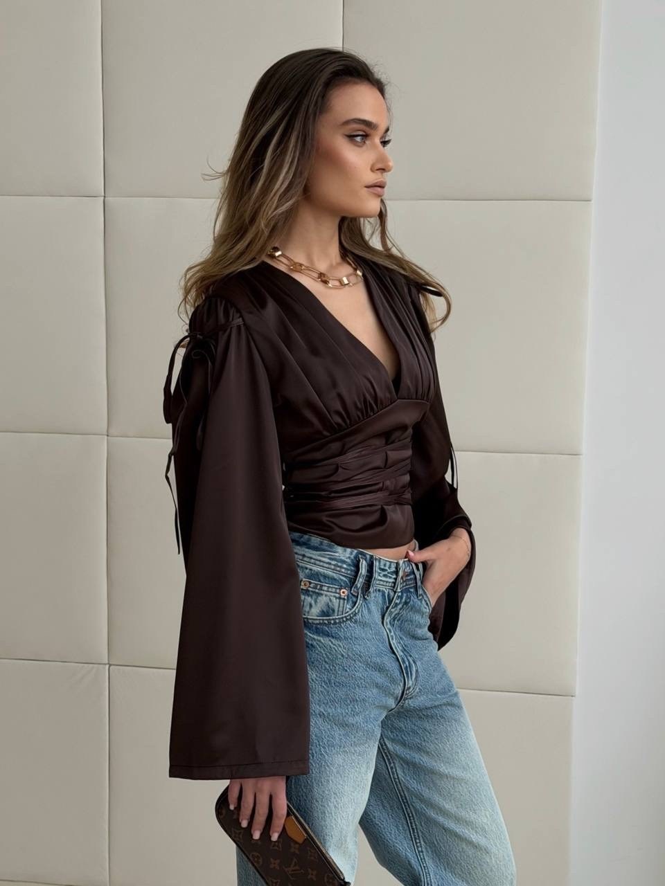 блуза,блузка женская,блуза из сатина с декоративными завязками,блузка