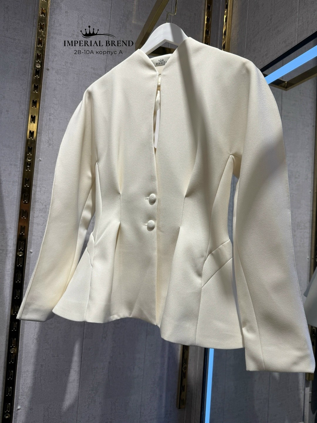 жакет и корсет,жакет с баской,модное платье,пиджак комбинированный женский