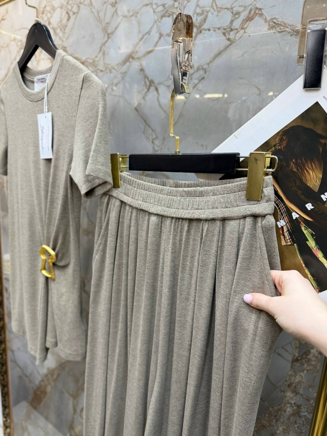 трикотажный костюм с плиссированной юбкой,вязаный костюм с юбкой,,костюм с юбкой женский,костюм