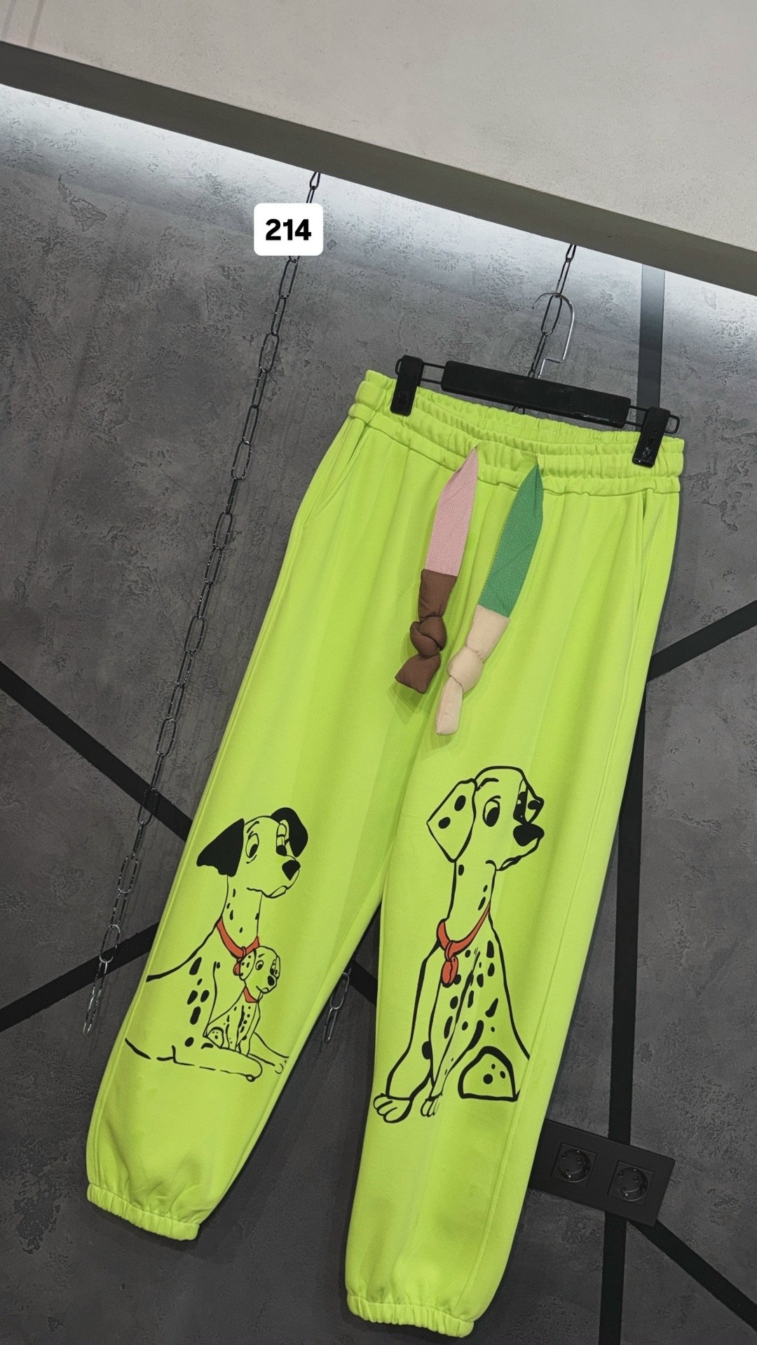 модные брюки,cпортивные штаны женские,спортивные брюки,спортивные штаны,брюки свободные