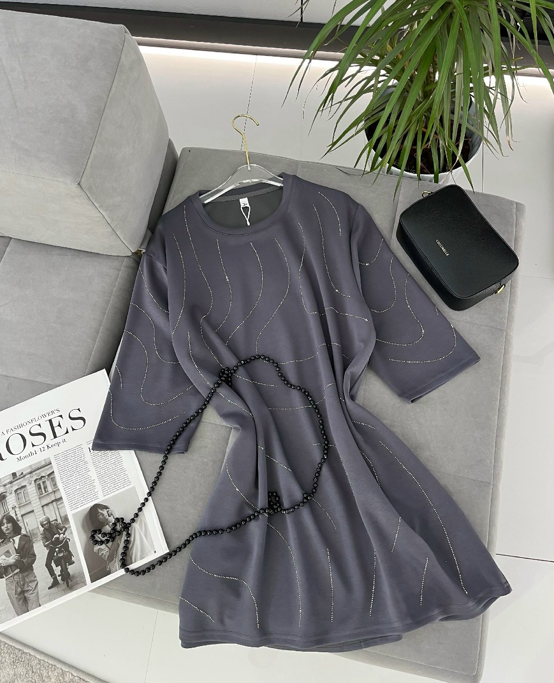 женская футболка,футболочка в стиле оверсайз,женская кофта,футболка женская оверсайз со стразами,футболка оверсайз со стразами