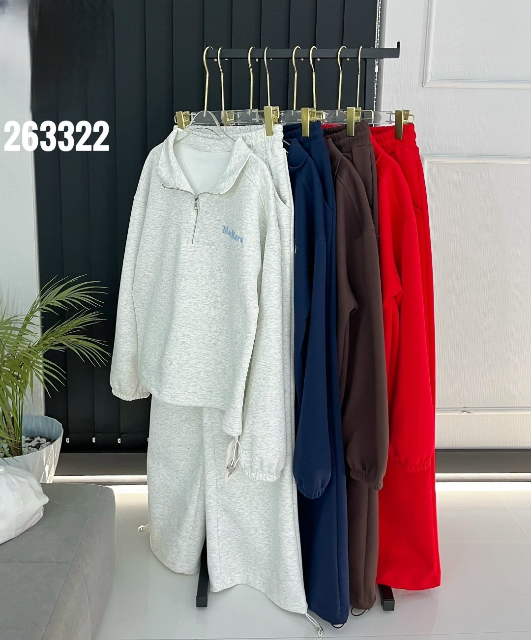 костюм женский,костюм спортивный женский,спортивный костюм,костюм красный,костюм спорт шик