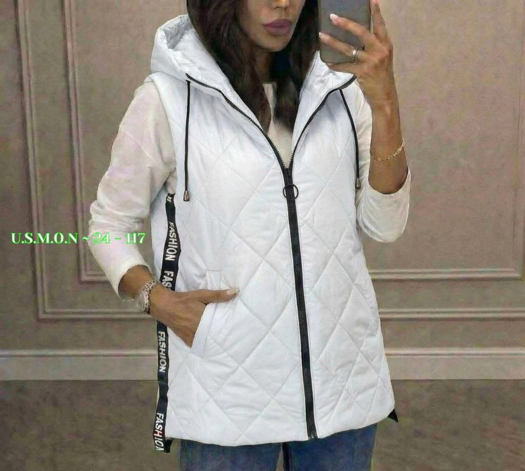 жилет на синтепоне женский,жилетка женская,жилет женский,жилет на синтепоне,жилет с капюшоном