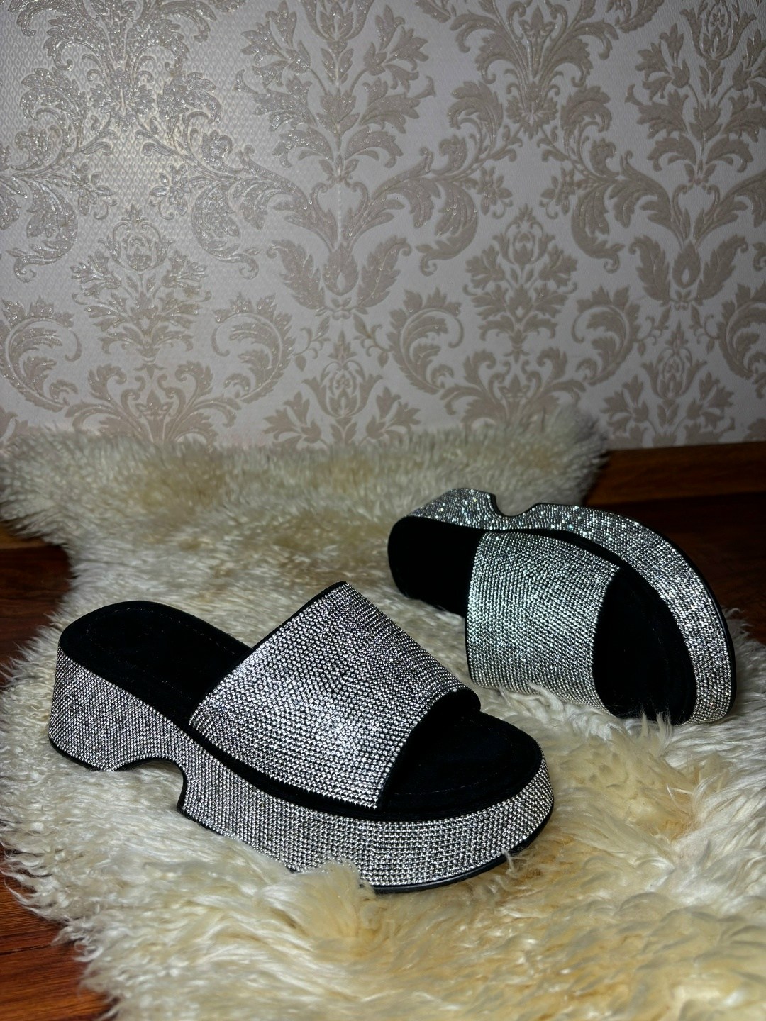 шлепки со стразами,,шлепанцы стразы,шлепанцы женские,женские шлепки