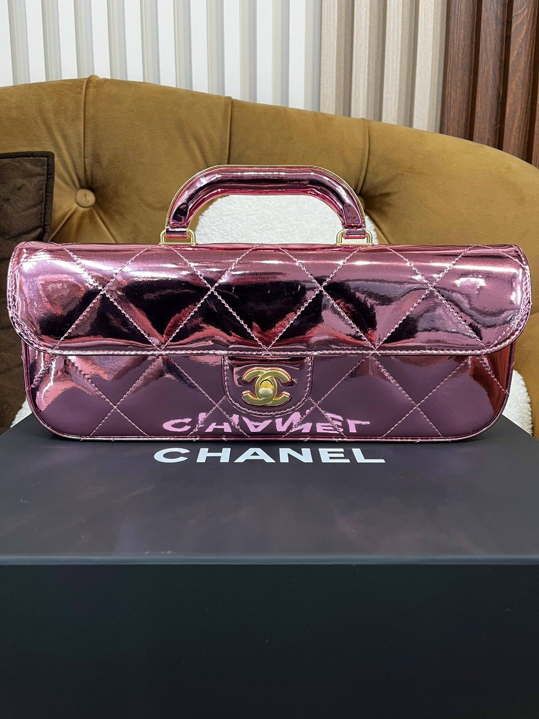 красная лаковая сумка шанель,chanel сумка,женская сумка chanel,сумка шанель,сумочка шанель