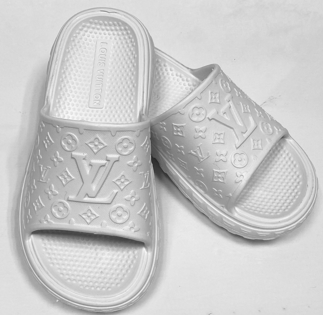 шлепанцы луи виттон белые,луи виттон шлепки женские,шлепанцы луи виттон,шлепанцы louis vuitton,женские белые шлепки louis vuitton