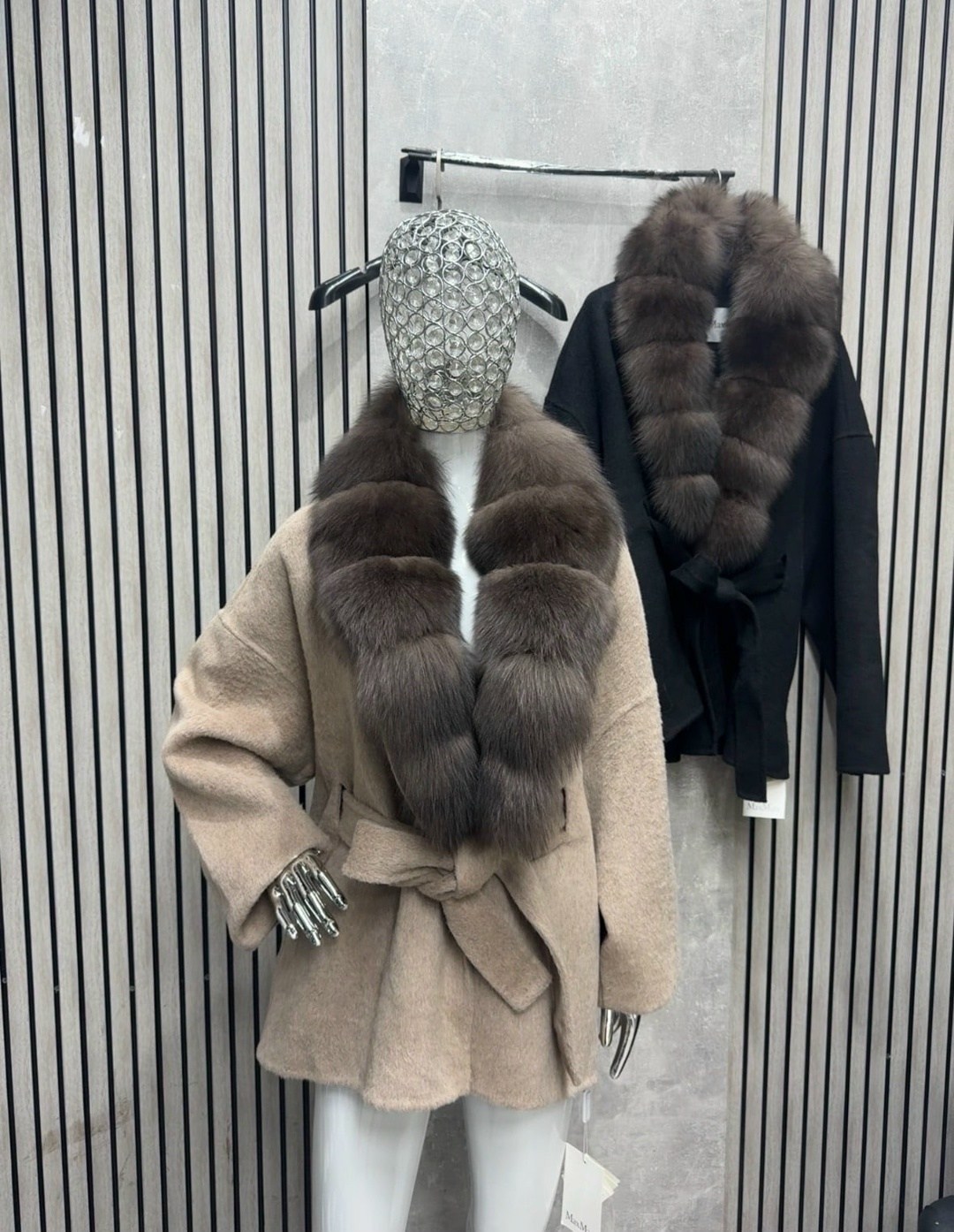 кашемировое пальто женское с мехом песца,женское пальто с натуральным мехом,пальто с мехом,темно-серое пальто с мехом финского песца,зимнее пальто женское