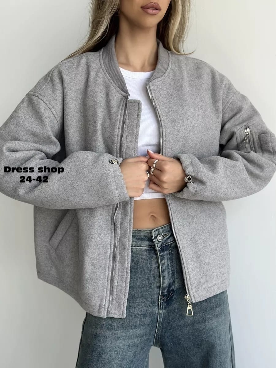 куртка-бомбер оверсайз из пальтовой ткани zarina,куртка-бомбер оверсайз из пальтовой ткани,куртка осенняя бомбер оверсайз на молнии с резинкой по низу zarina,куртка-бомбер оверсайз из пальтовой ткани