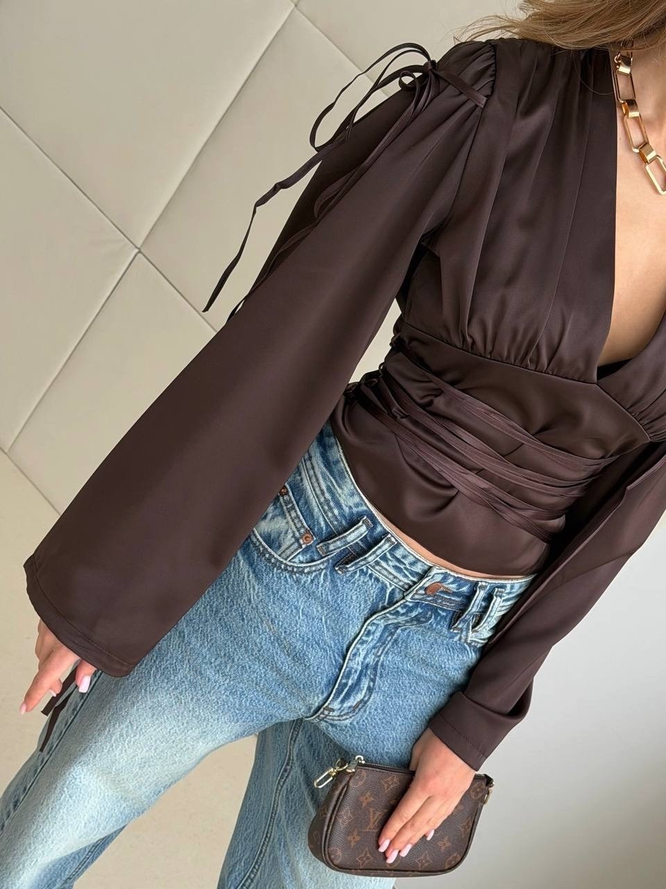 блуза,блузка женская,блуза из сатина с декоративными завязками,блузка