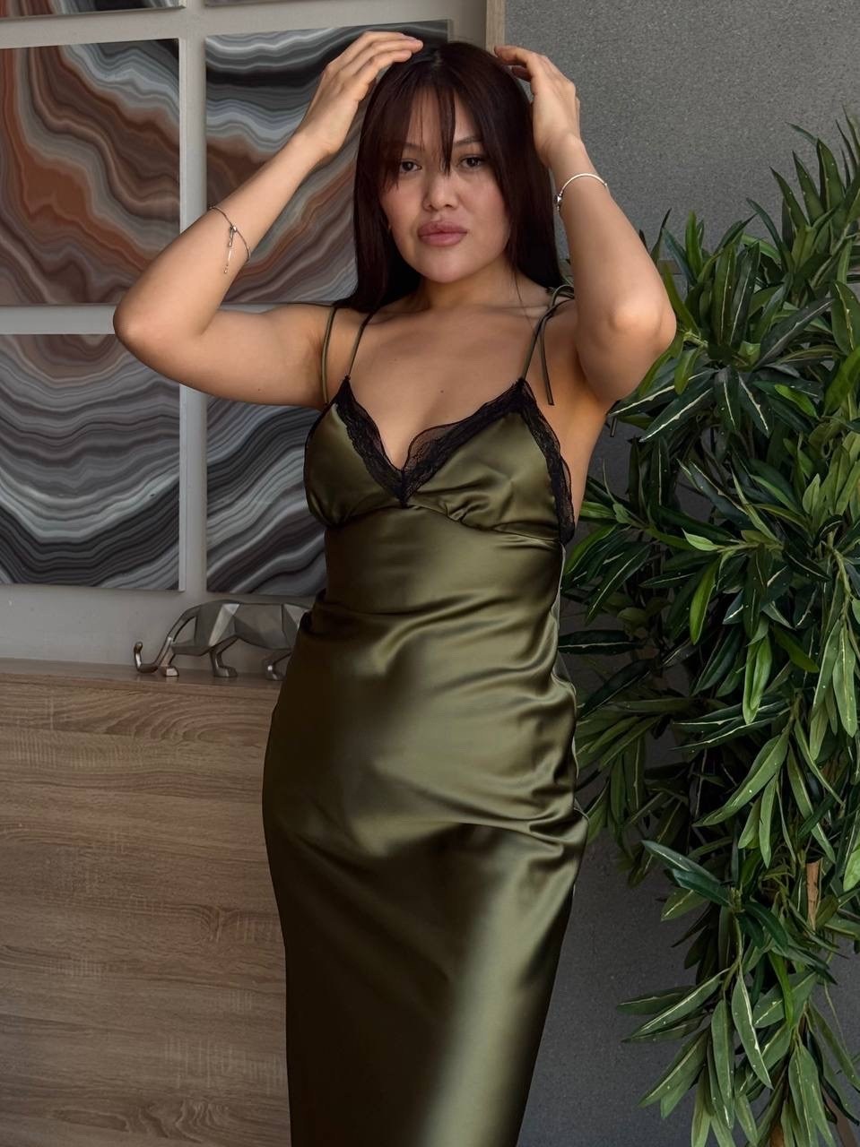 платье-комбинация миди сатиновое на тонких бретельках,шелковое платье комбинация,платье-комбинация миди сатиновое на тонких бретелях,платье-комбинация миди сатиновое на тонких бретельках befree,платье