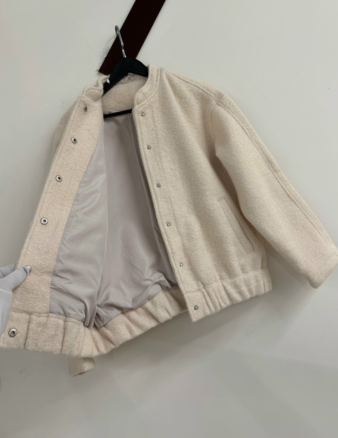 куртка бомбер,бежевый бомбер,куртка оверсайз,женская модная свободная серая теплая куртка,бежевая куртка