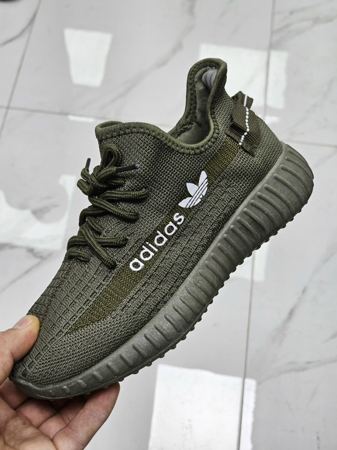 кроссовки,кроссовки изики женские настоящие,кроссовки изики,,женские кроссовки