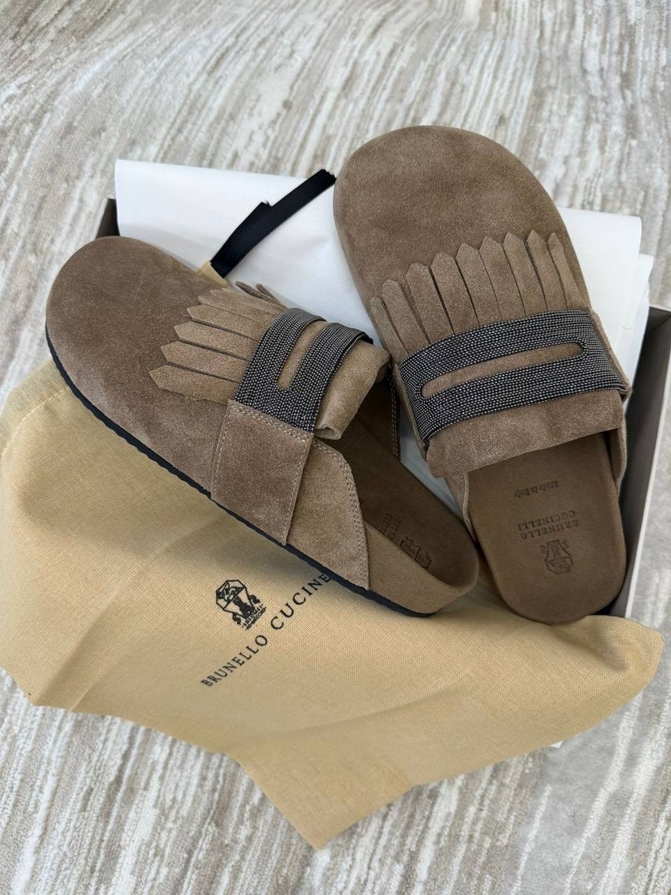 ,мюли brunello cucinelli,сабо brunello cucinelli,шлепанцы brunello cucinelli,замшевые шлепанцы brunello cucinelli