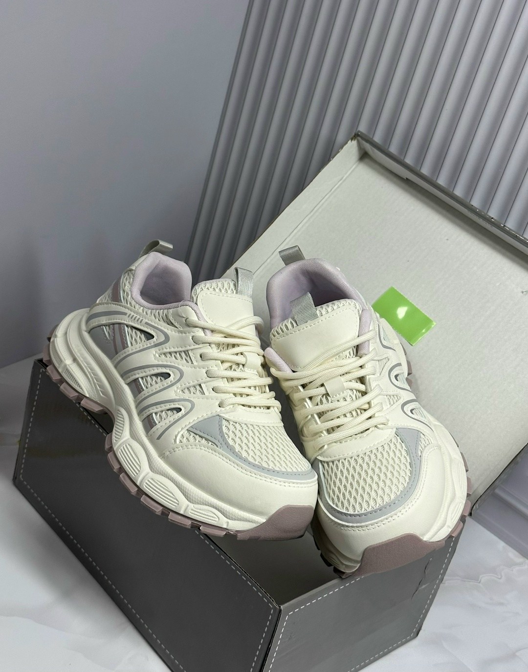 женские кроссовки,кроссовки,массивные кроссовки женские,массивные кроссовки,кроссовка