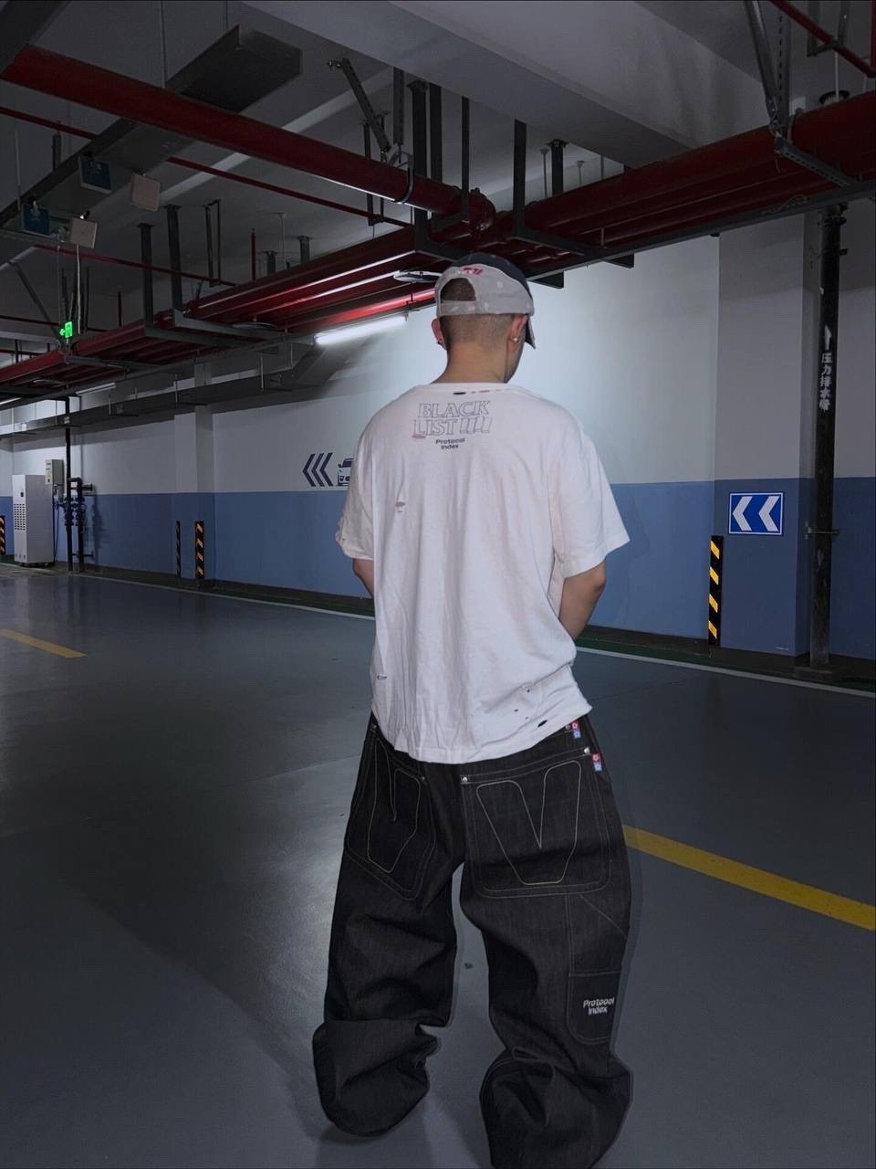 модные мужские брюки,мужчина актер,мужская одежда,стили парней,парни корейские