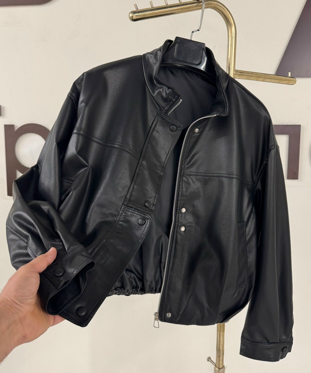 кожаная куртка,кожаная куртка brunello cucinelli,куртка женская кожаная,куртка модная,куртка бомбер