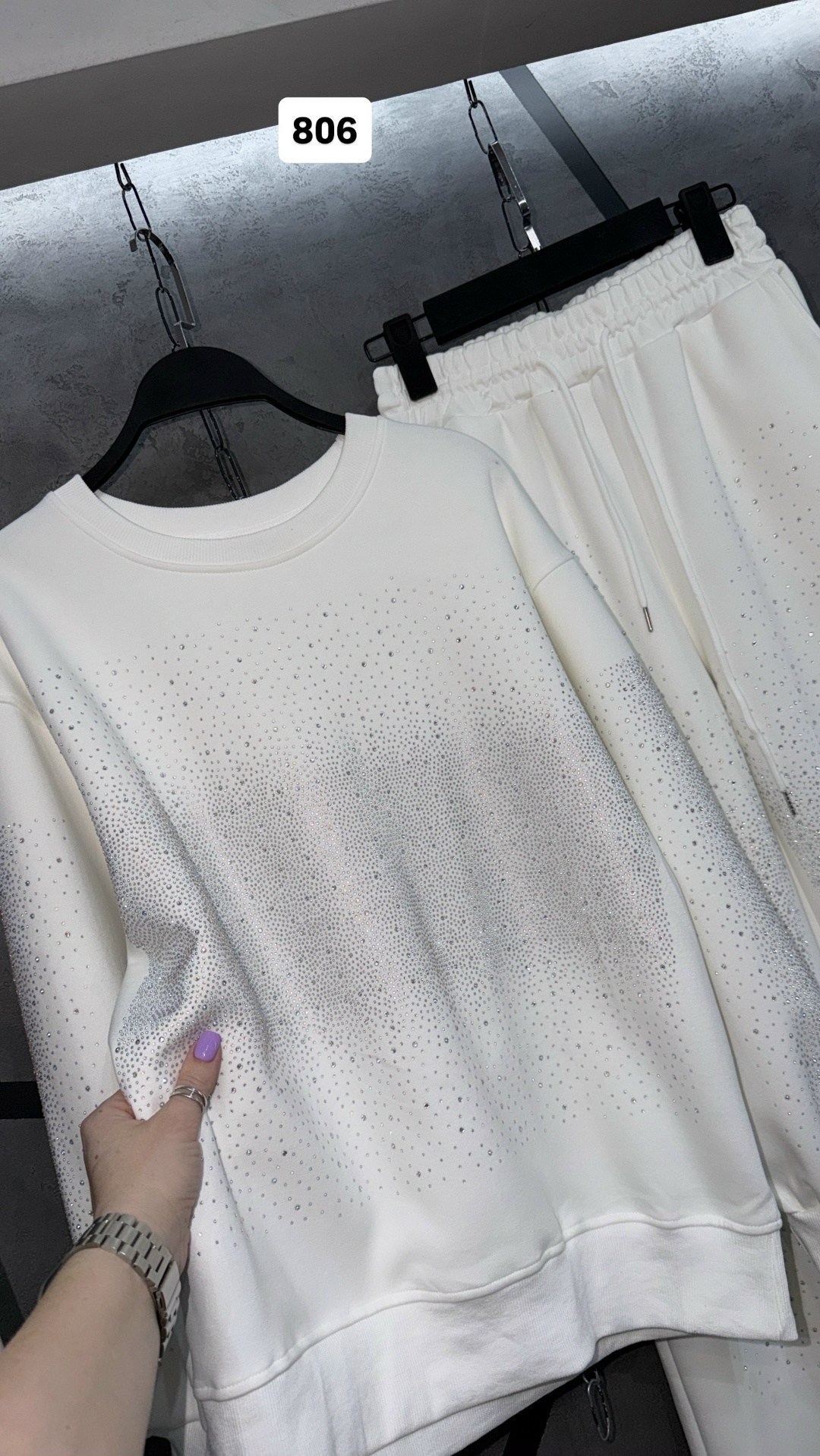 брюки свободные,трикотажный костюм,белые костюмы,женский костюм,штаны со стразами